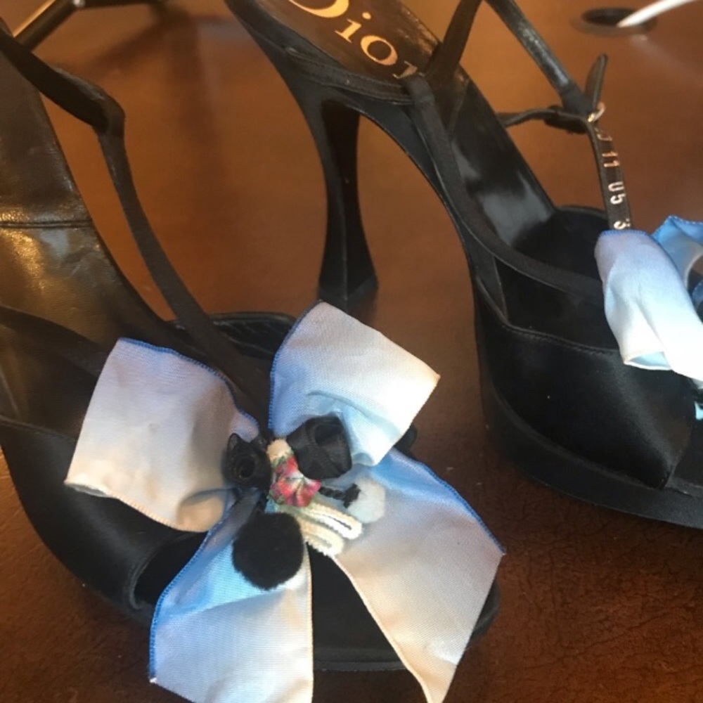 Shoes - Picture 4 of 4